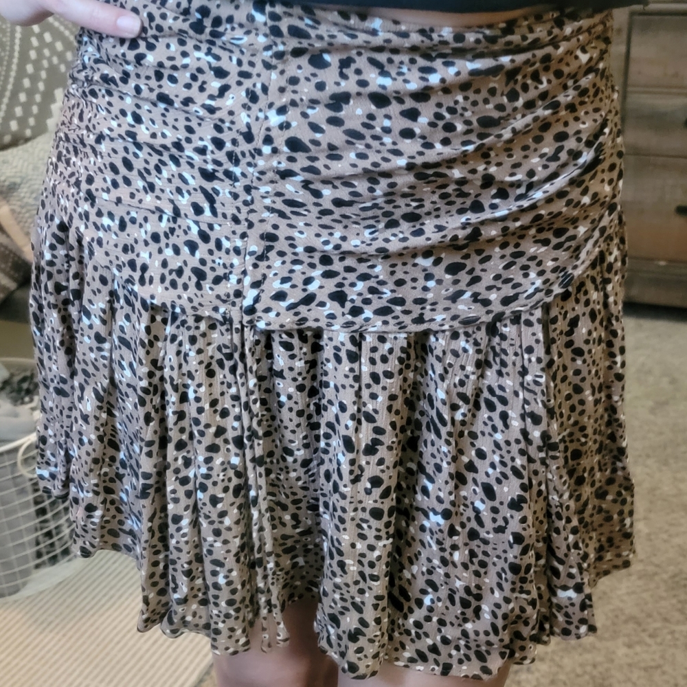 Lush tan white and black spotted skirt